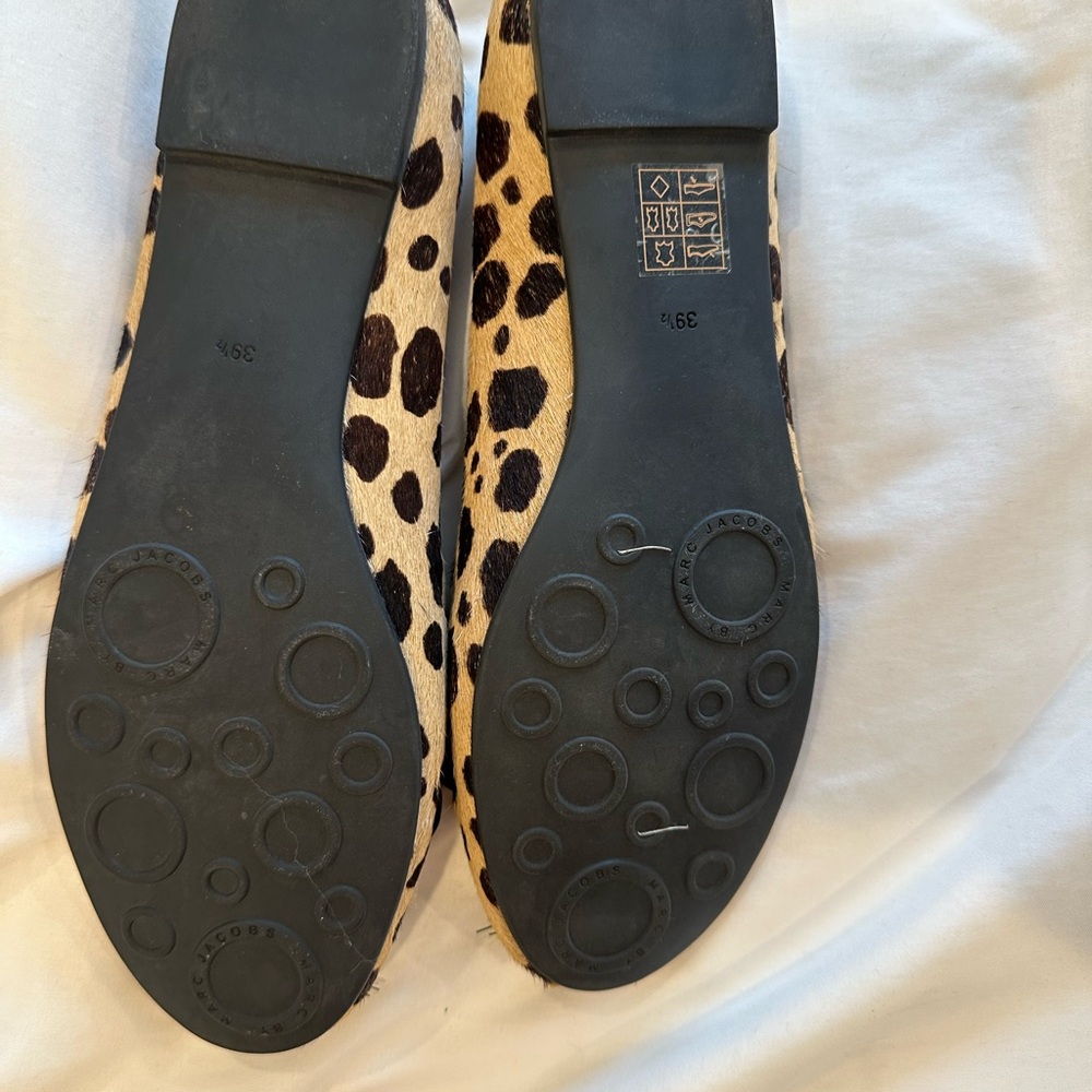 Marc Jacobs Animal Print Flats - Picture 2 of 3